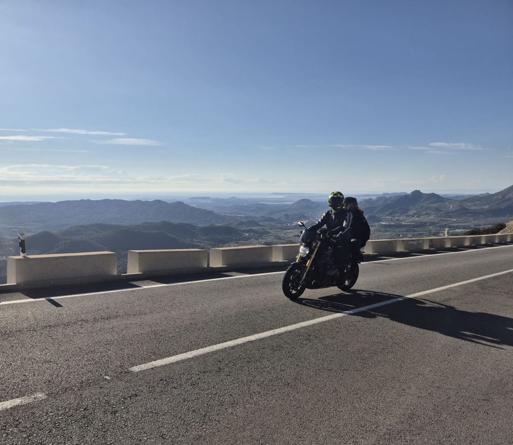 Reiservaring van reiziger prachtige wegen heerlijk hotel.... alleen dat spaanse weer...haha!